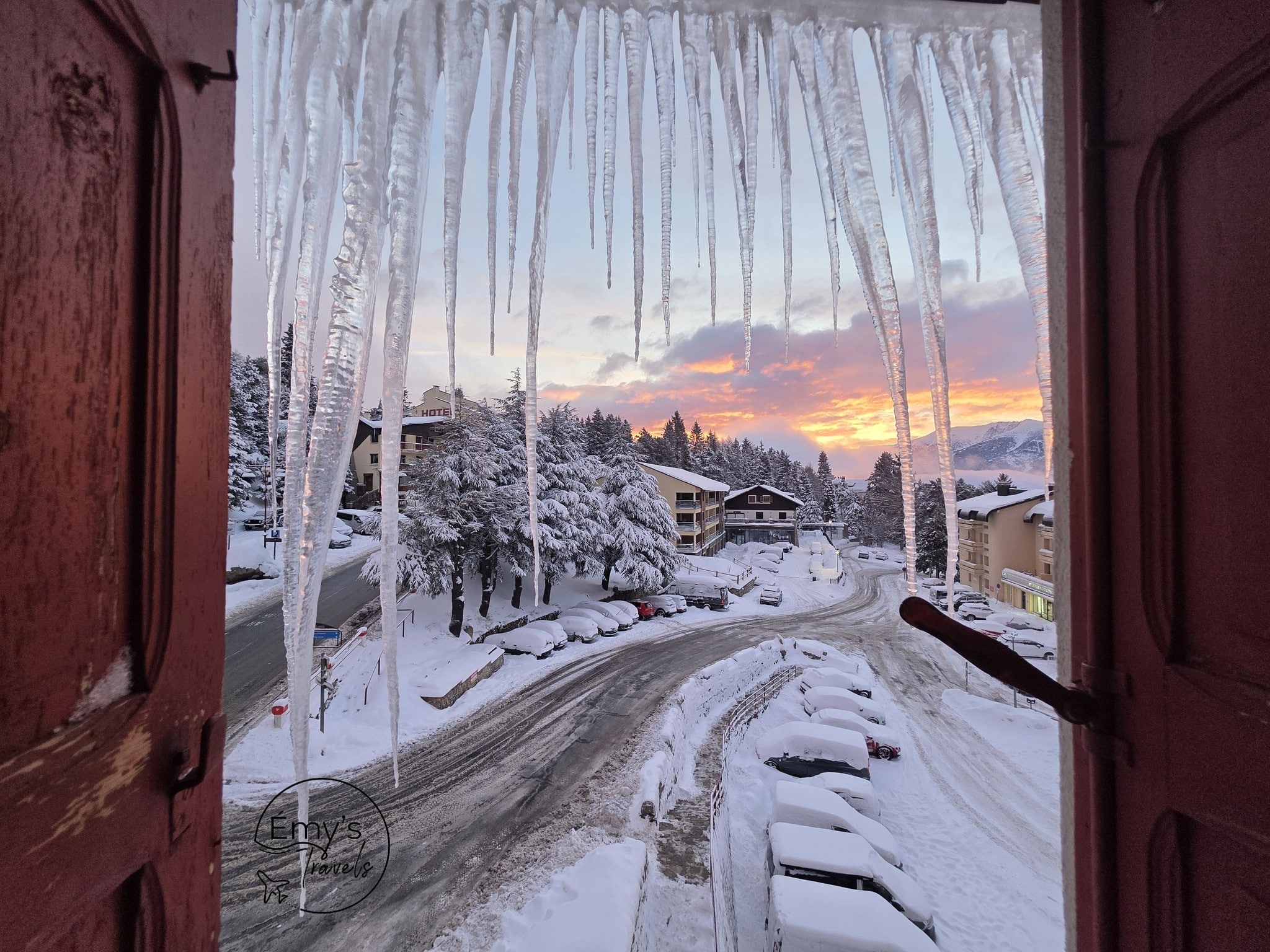 Emy's Travels - Travel planner - piscine